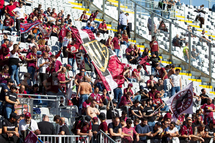 spezia-salernitana-tifosi-ultras