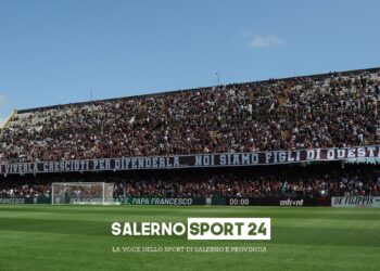 salernitana-tifosi